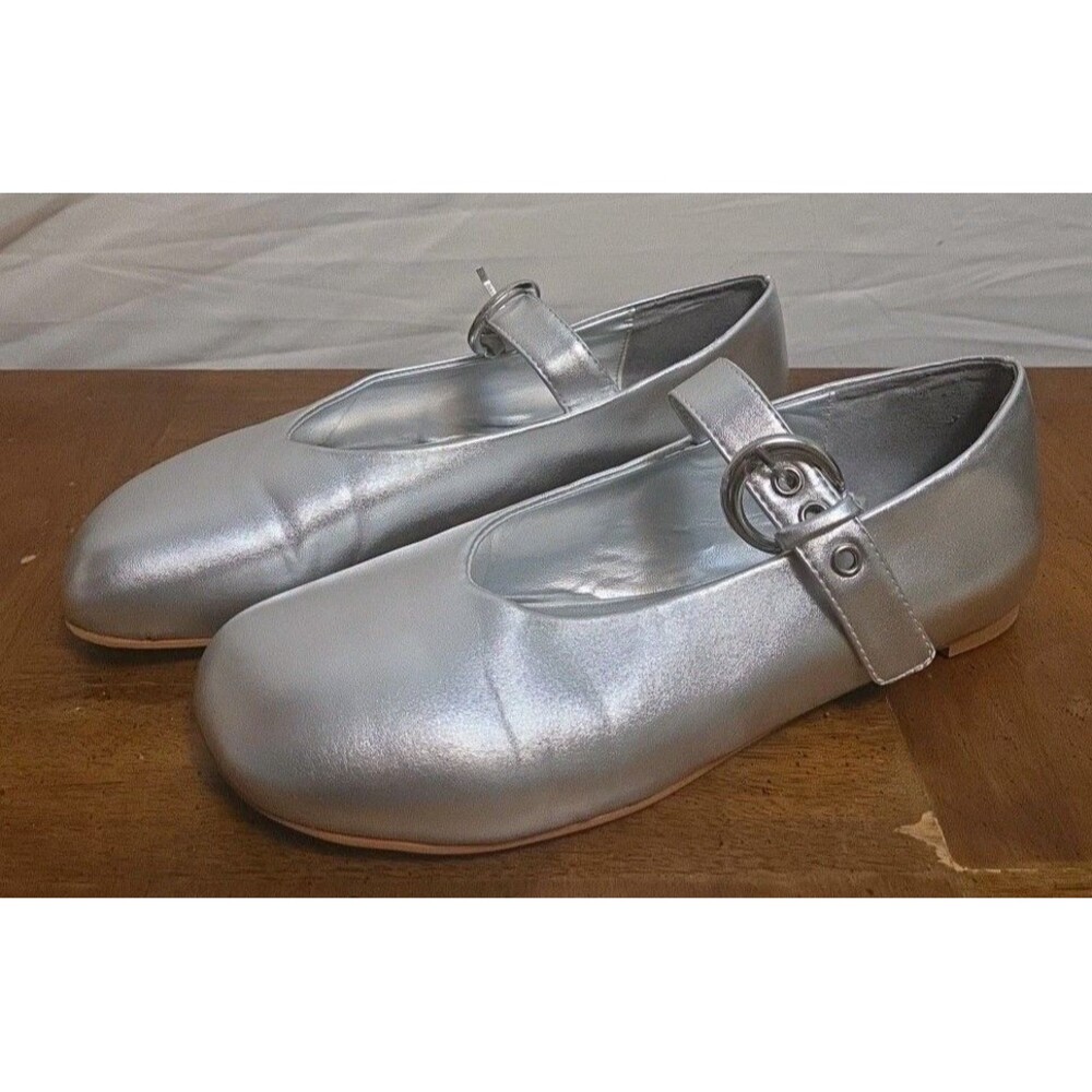 FSJ Mary Jane Flats Size 8.5 Silver Metallic Buckle Strap Ballet